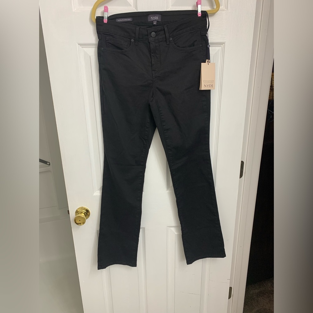 NWT NYDJ Marilyn Straight Jeans 30” inseam LiftXTuck (B9)